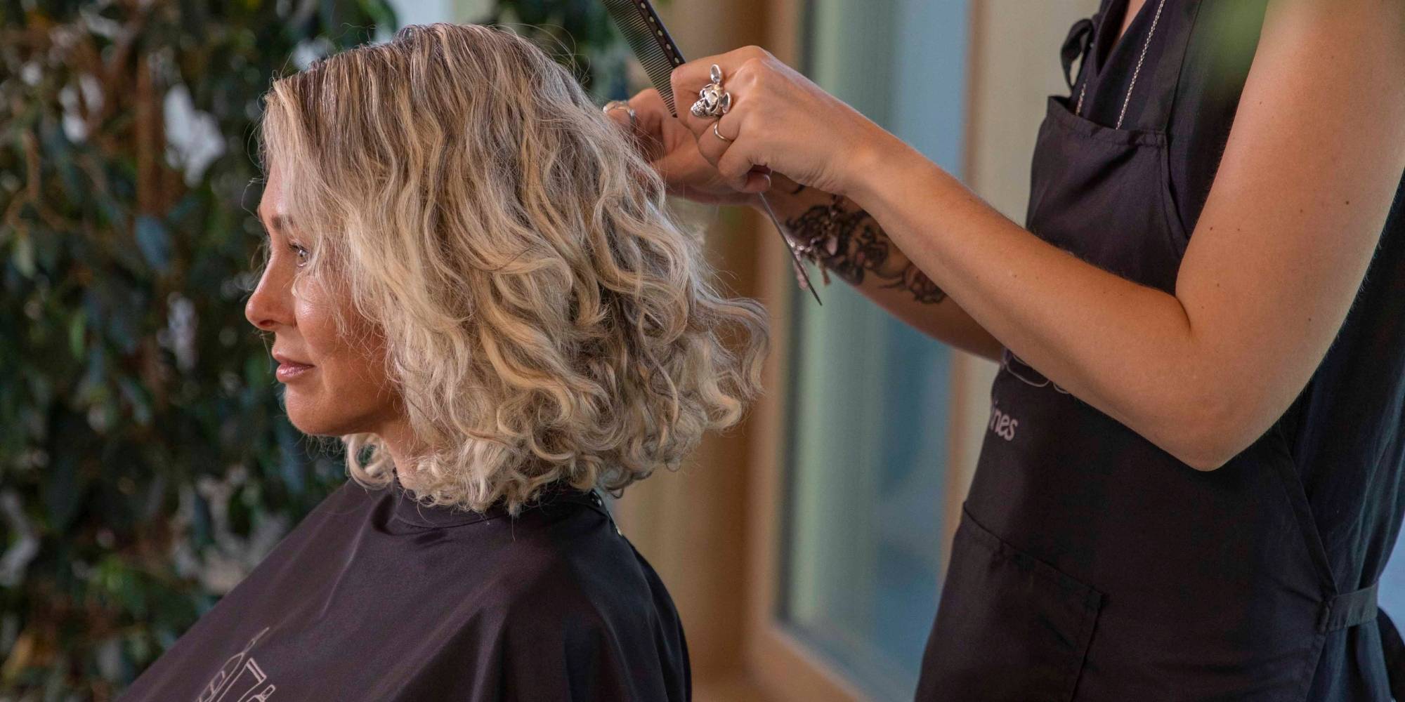 Cheveux Court Balayage Inversé Sur Cheveux Blancs Balayage inversé sur cheveux blancs : la nouvelle tendance - Davines France